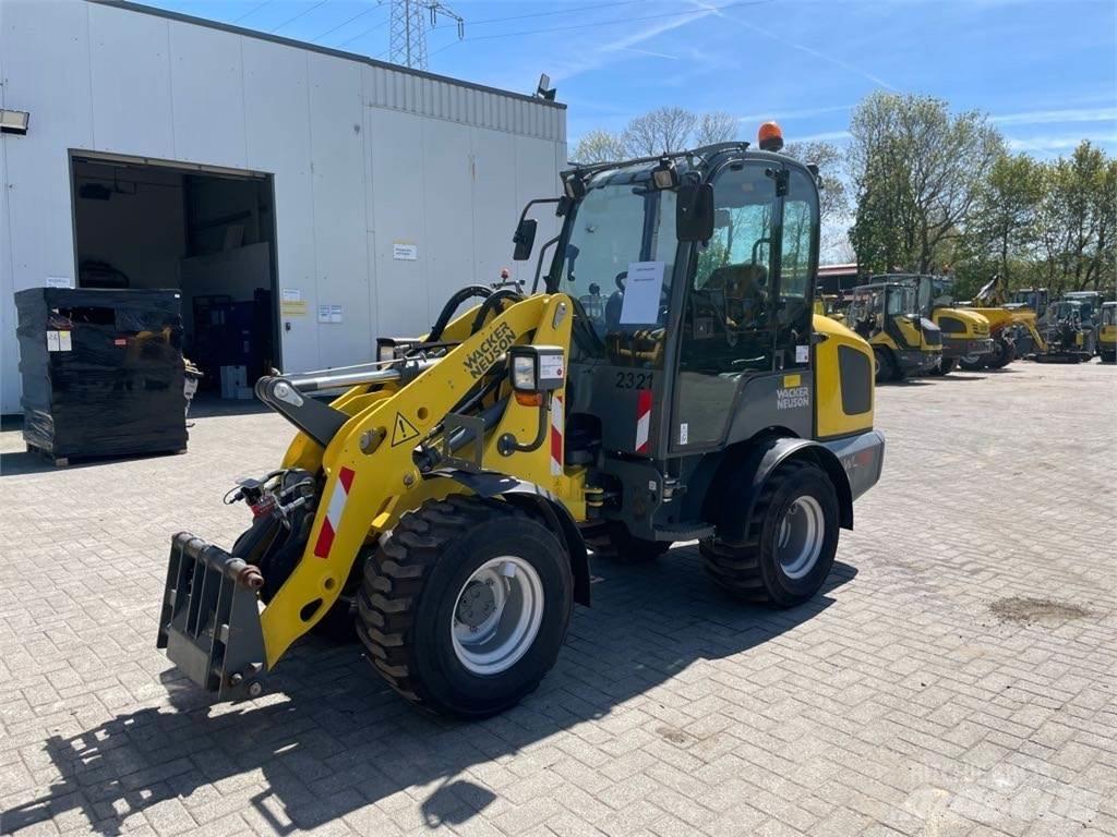 Wacker Neuson WL32 輪胎式裝載機