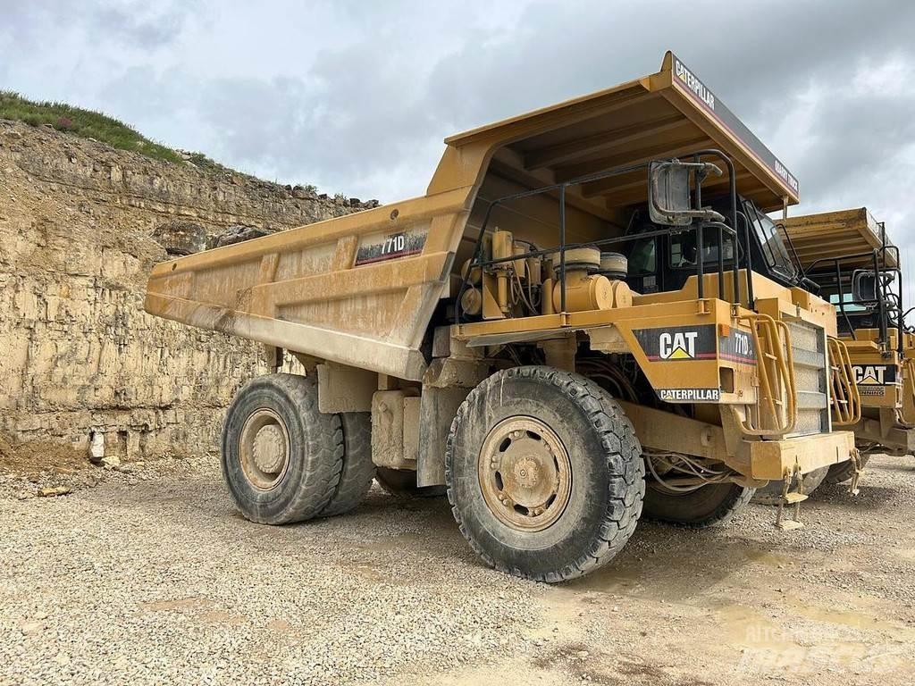 CAT 771D 側卸礦車