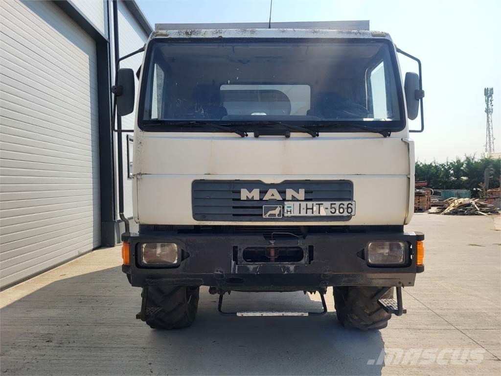 MAN 10.185LAEC 4X4 貨箱式卡車