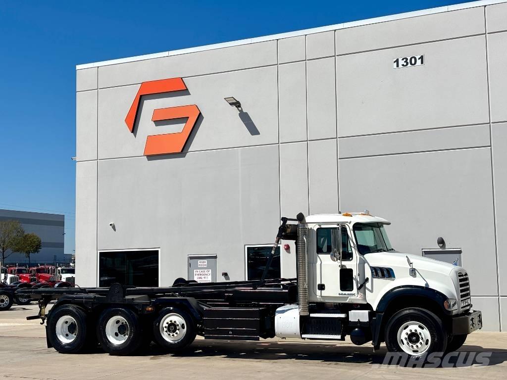 Mack CV 713 曳引機組件