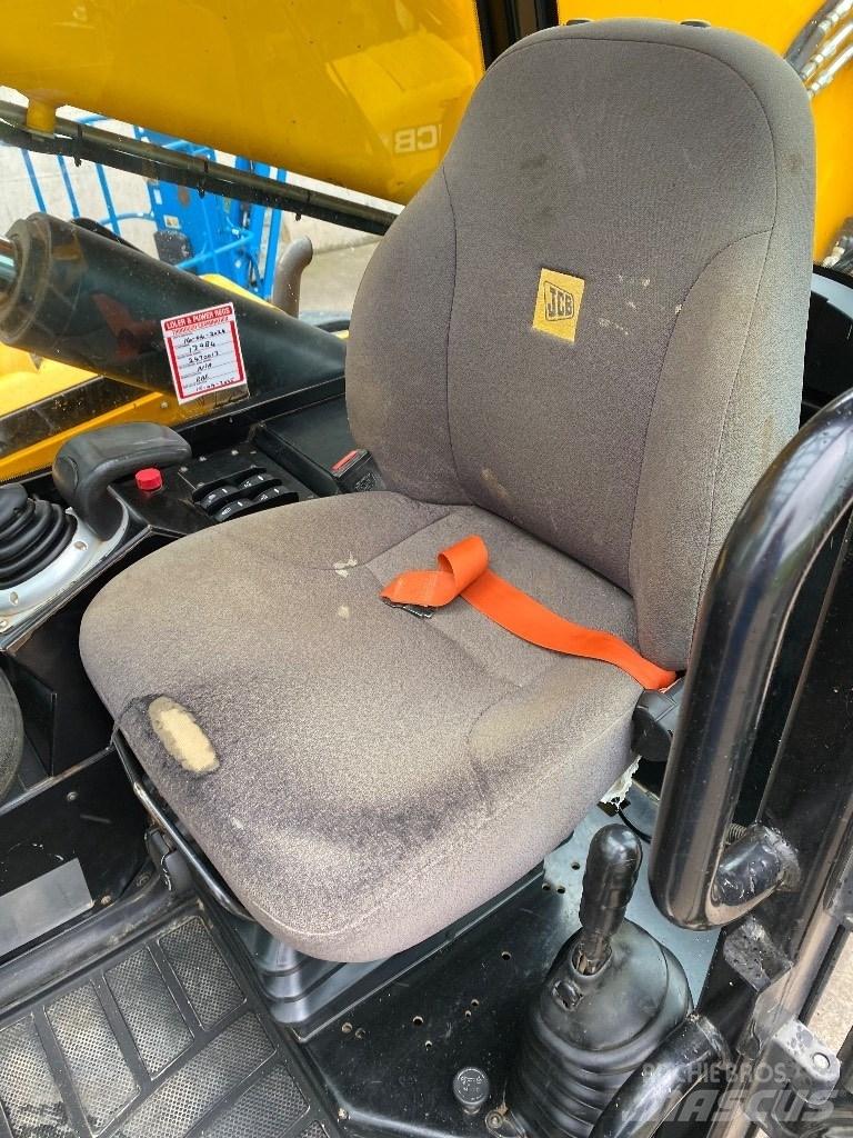JCB 540-170 伸縮臂操作車