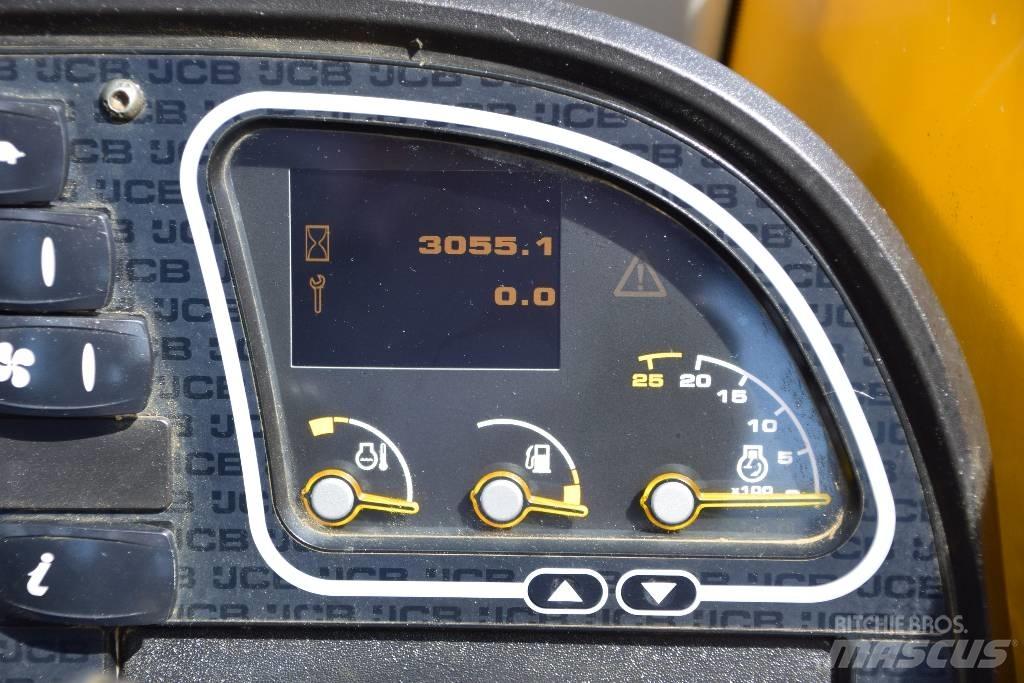 JCB 525-60 HiVIZ 伸縮臂操作車