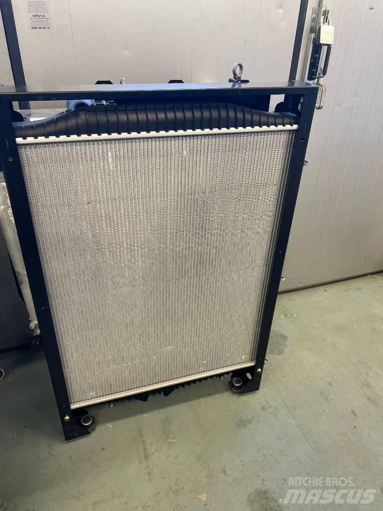 Deutz Radiator 散熱器/水箱