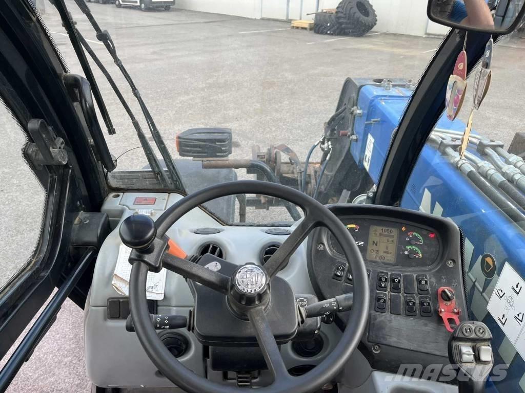 New Holland LM7.35 農業用伸縮臂裝載機