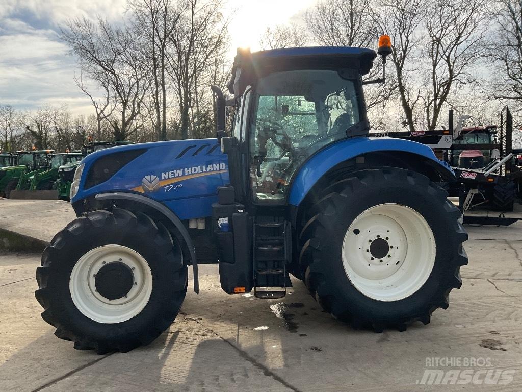 New Holland T 7.210 曳引機