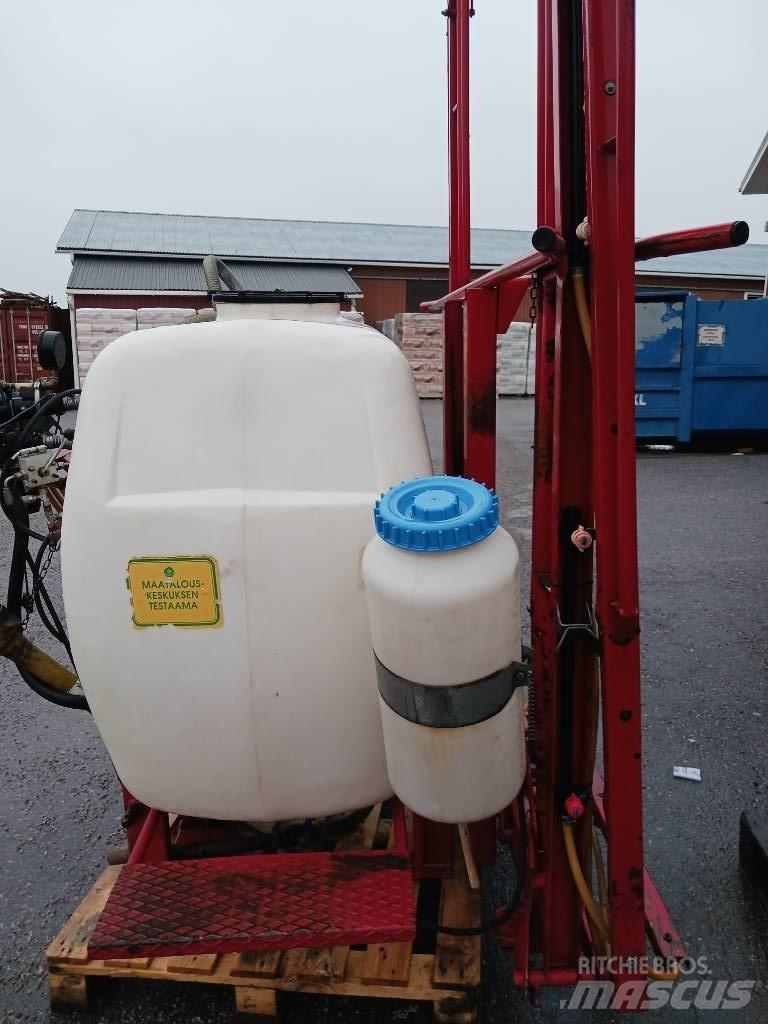 YLÖ 900 / 12 承載式噴霧機