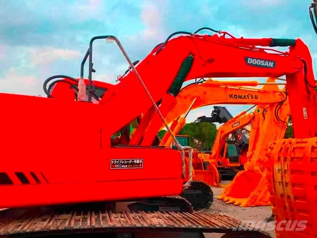 Doosan DX 225 LC 履帶式 挖土機/掘鑿機/挖掘機