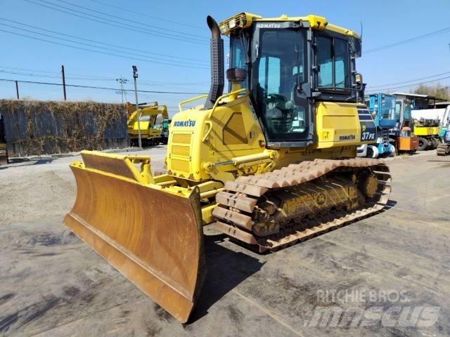 Komatsu D37PX-23 履帶推土機