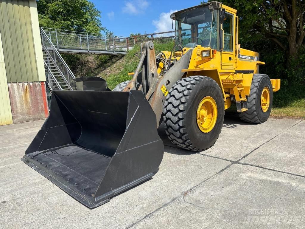 Volvo L 120 C 輪胎式裝載機