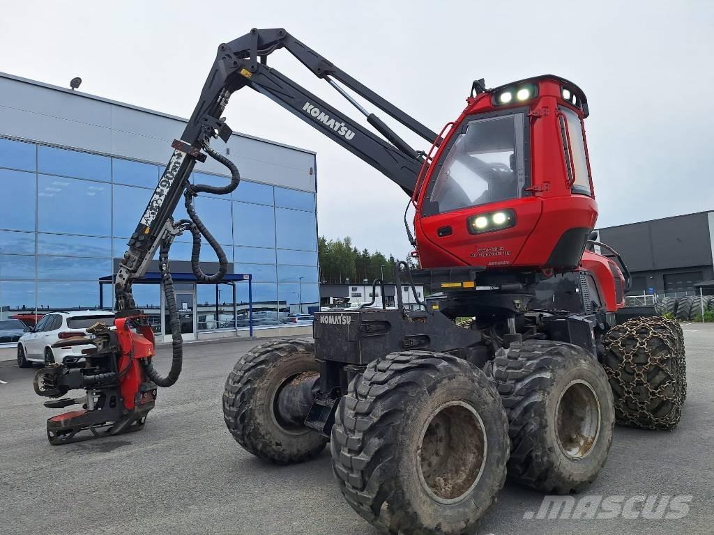 Komatsu 931 XC 收穫機