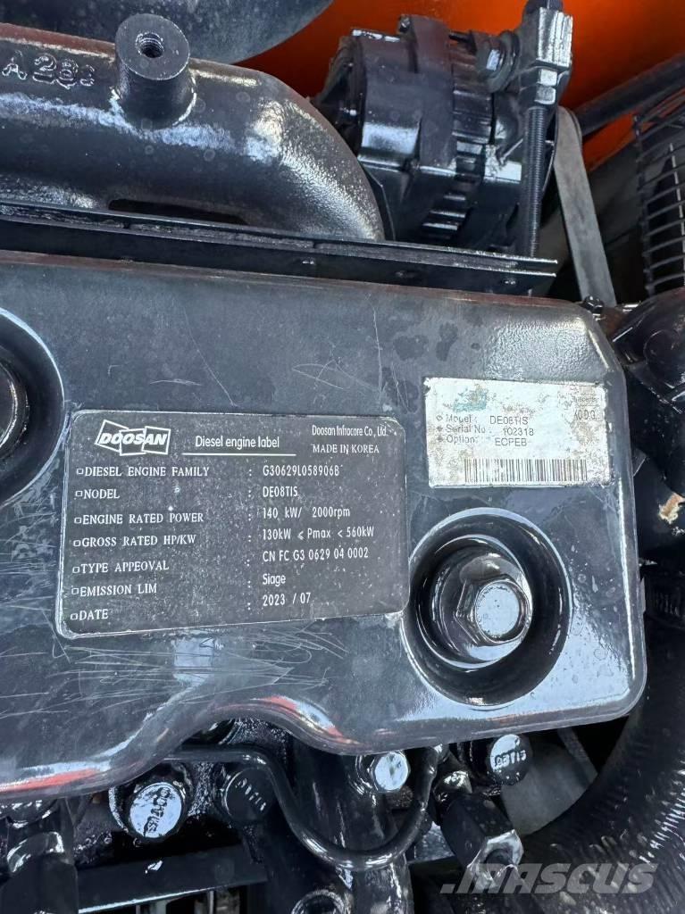 Doosan DX300LC 履帶式 挖土機/掘鑿機/挖掘機
