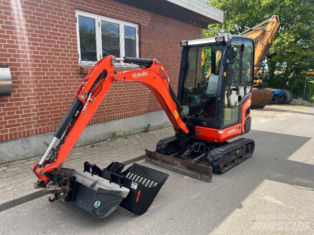 Kubota KX 019-4 小型挖土機/掘鑿機<7t(小型挖掘機)