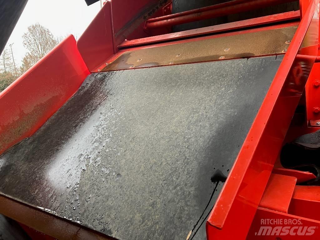 Sandvik QA 335 篩分機