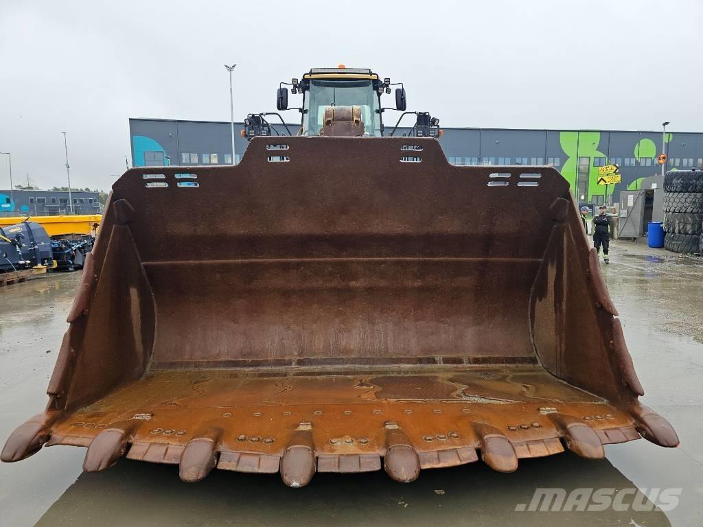 CAT 988 K 輪胎式裝載機