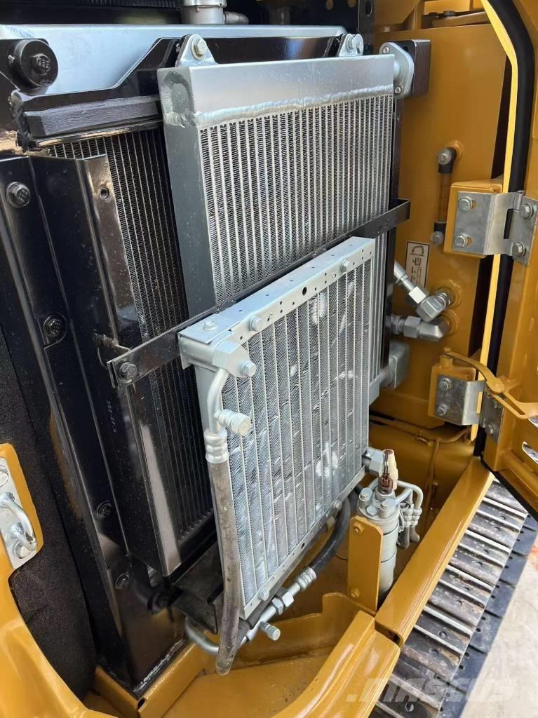 CAT 305.5 小型挖土機/掘鑿機<7t(小型挖掘機)