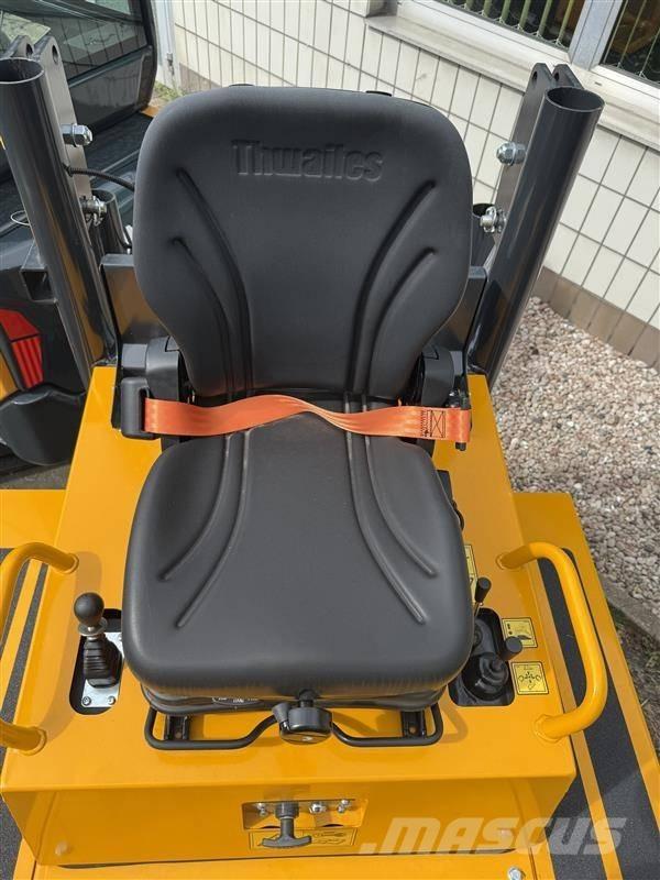 Thwaites MACH2071 鉸接式起吊車