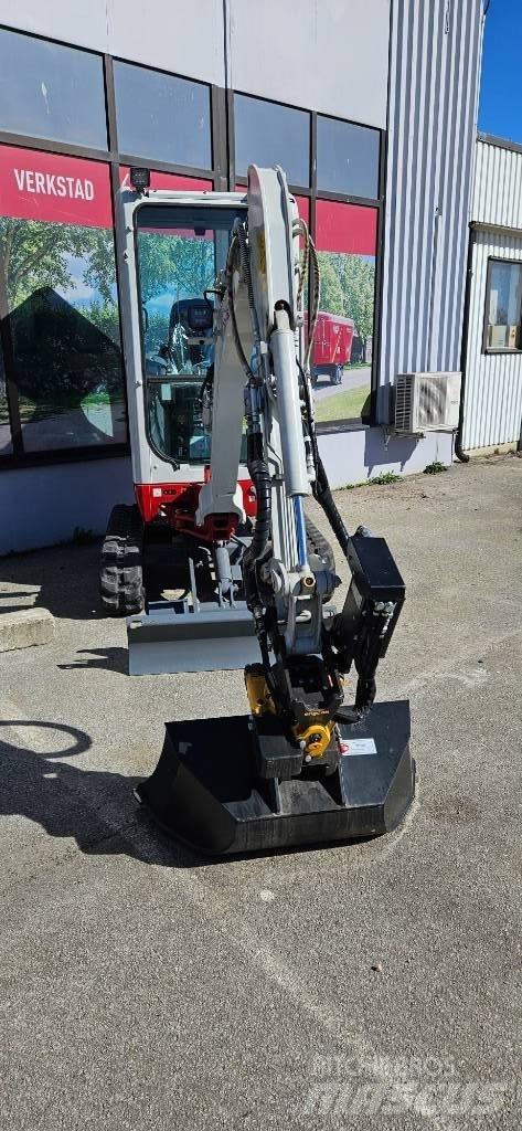 Takeuchi TB 320 小型挖土機/掘鑿機<7t(小型挖掘機)