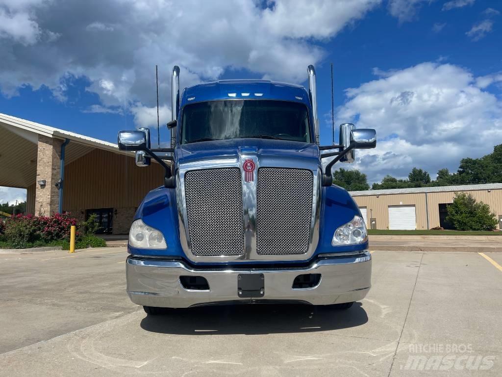 Kenworth T 680 曳引機組件