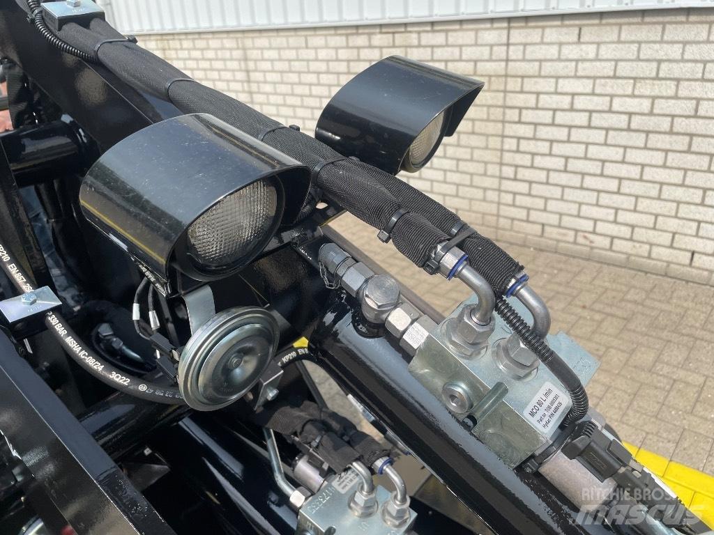 GiANT G 2200 E 輪胎式裝載機