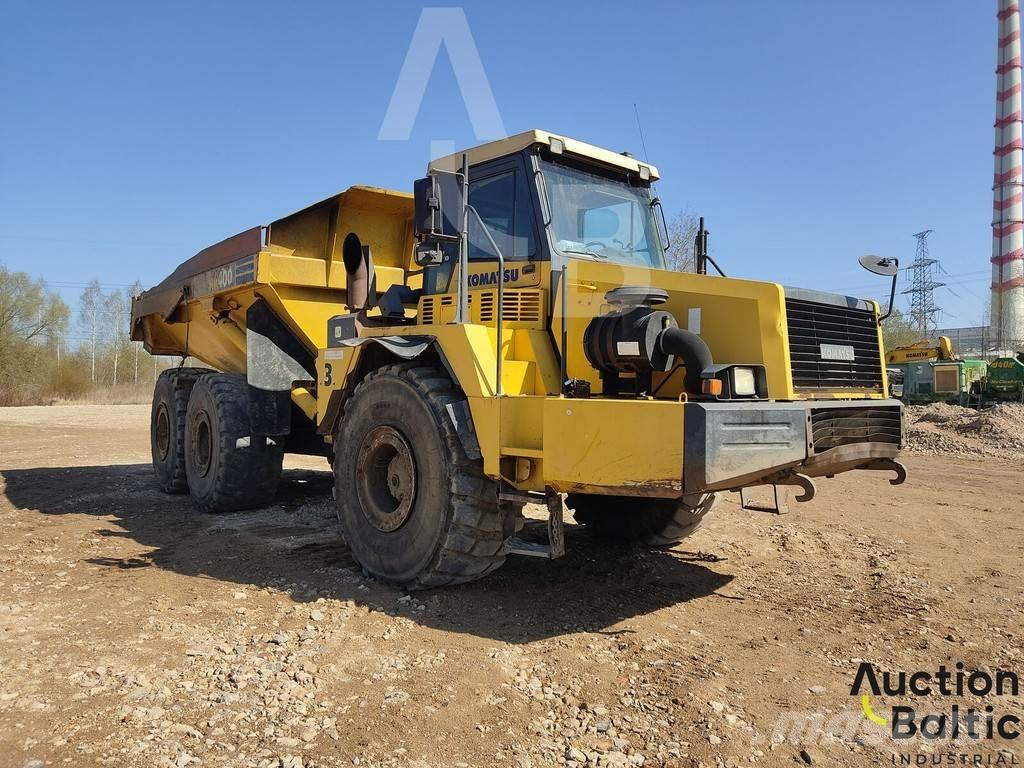 Komatsu HM400 鉸接式起吊車