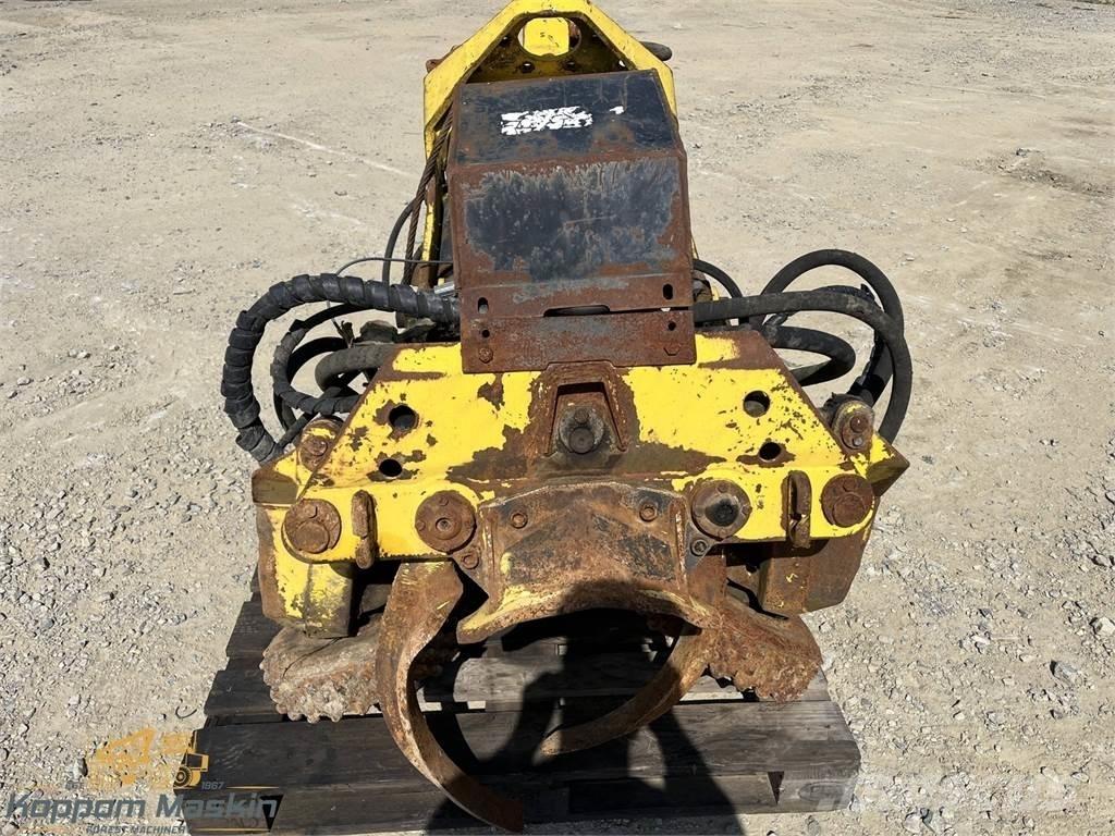 Timberjack 745 收穫機頭