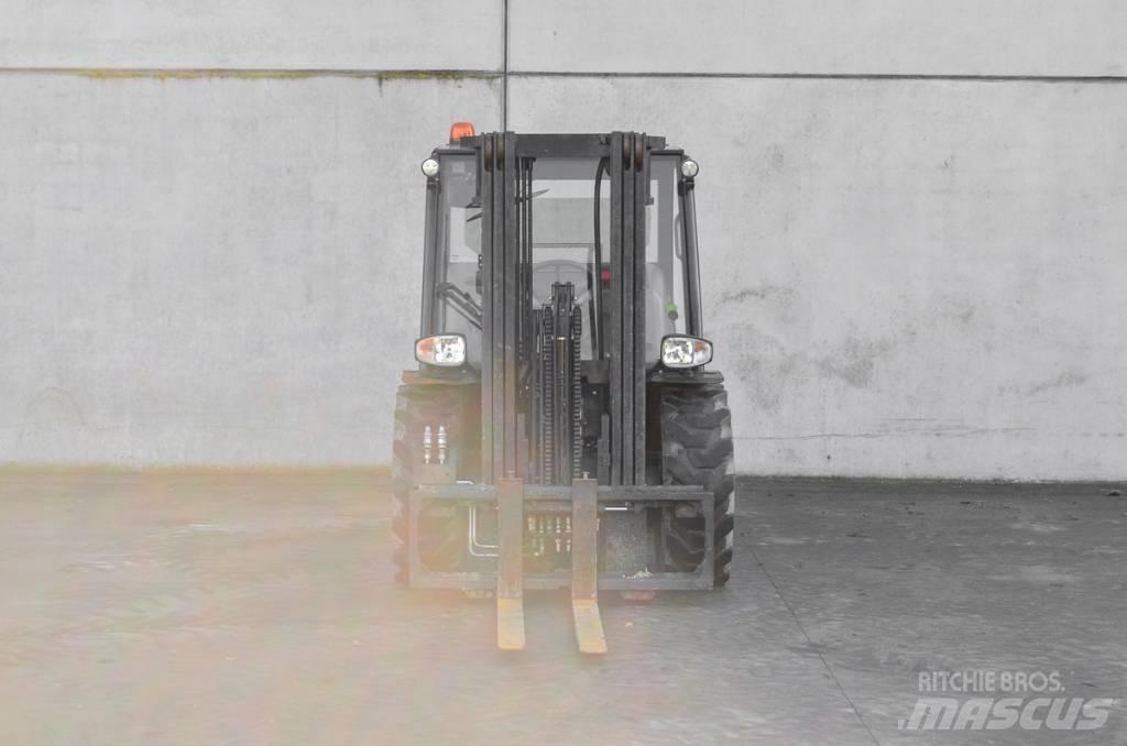 Manitou MC 25-4 柴油卡車