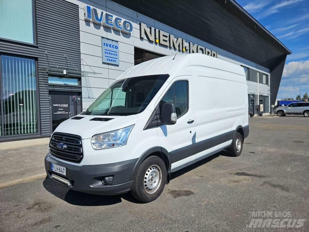 Ford Transit 廂式貨物運輸車