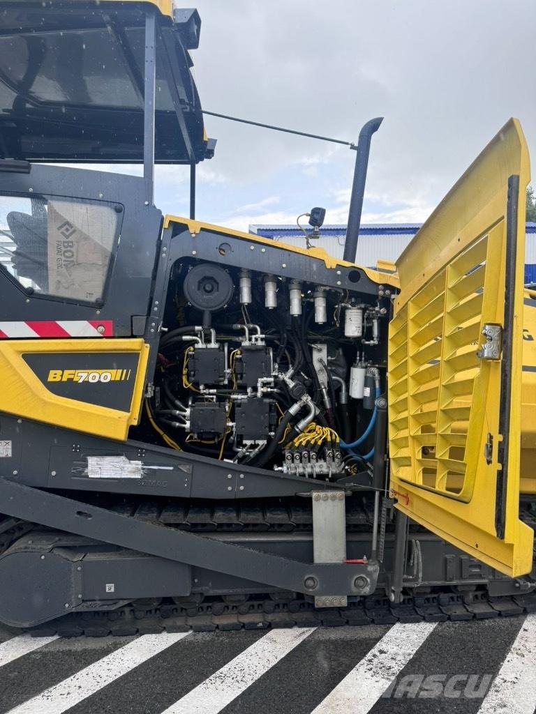Bomag BF 700 C-3 L 瀝青攤舖機/鋪路機