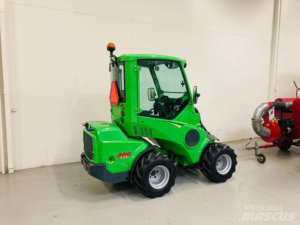 Avant 528 小型裝載機