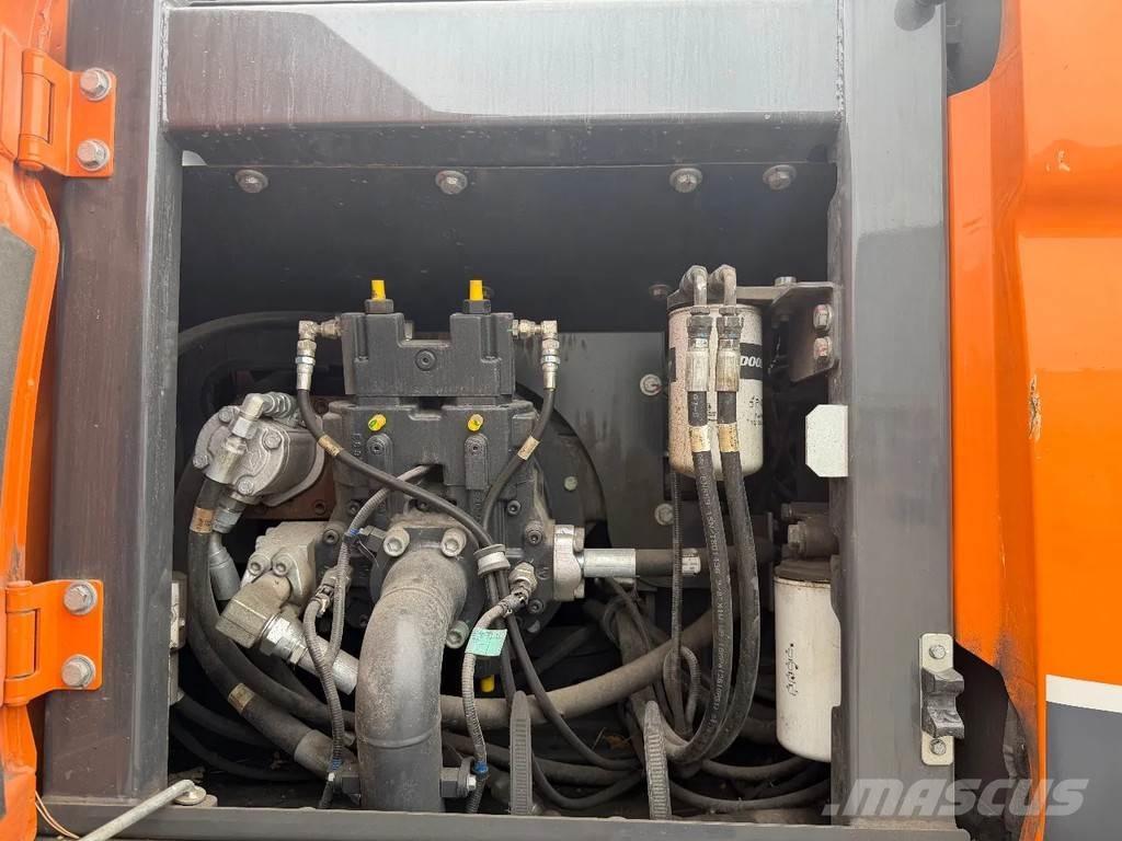 Doosan DX170W-5 旋轉式挖土機/掘鑿機/挖掘機