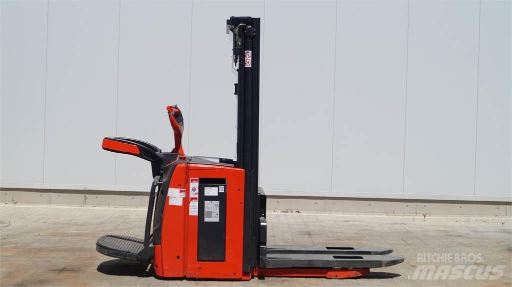 Linde L20APi 行走控制式堆積機