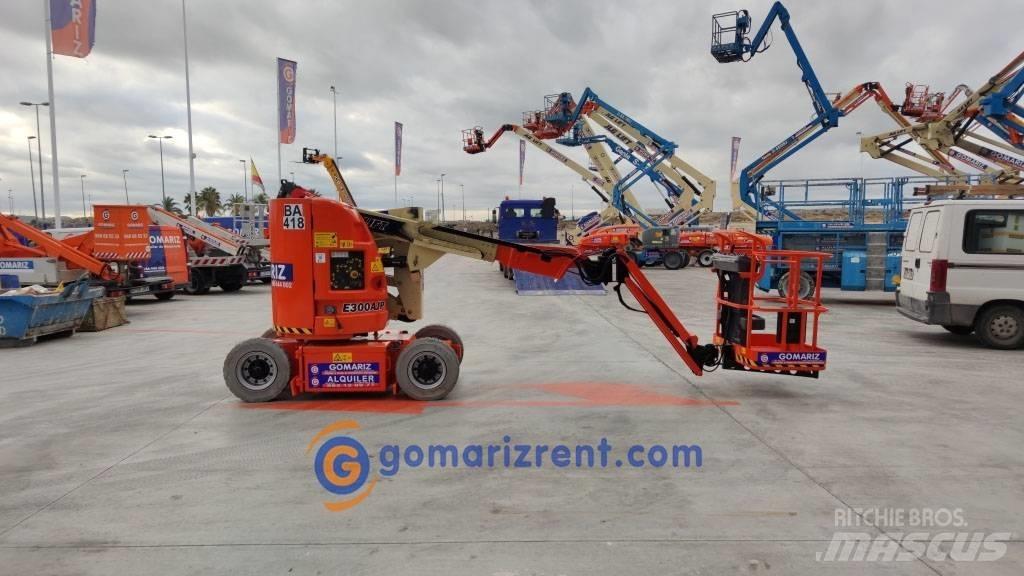 JLG E 300 AJP 曲臂高空作業車