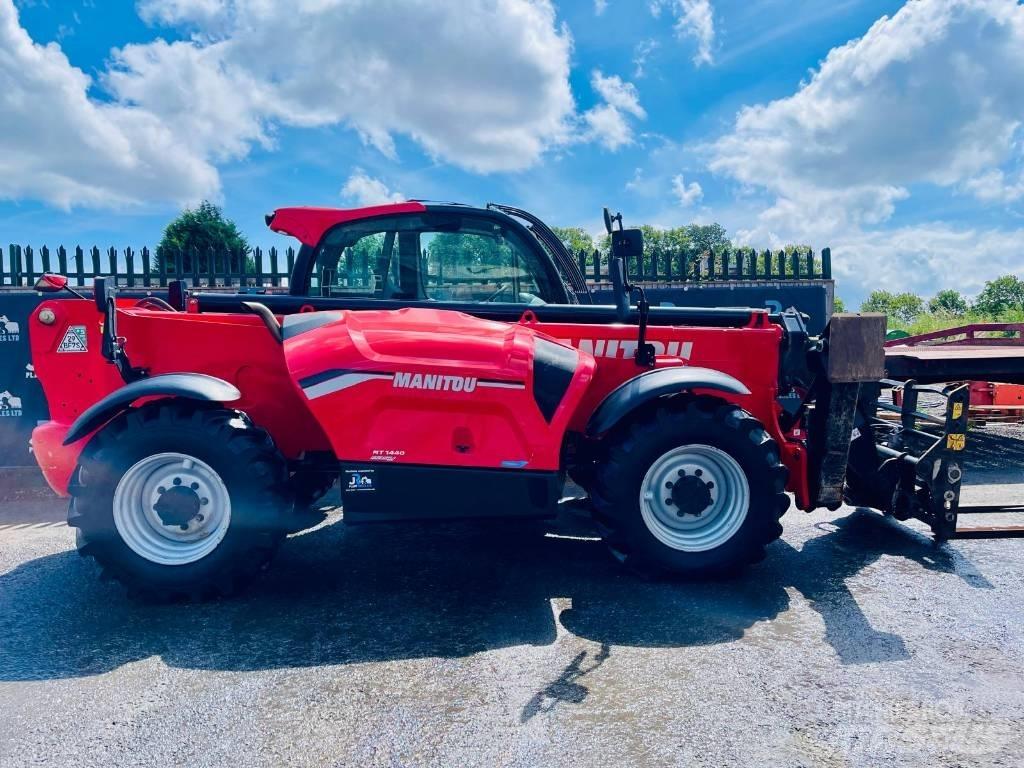 Manitou MT 1440 Easy 伸縮臂操作車