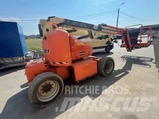 JLG M 450 AJ 曲臂高空作業車