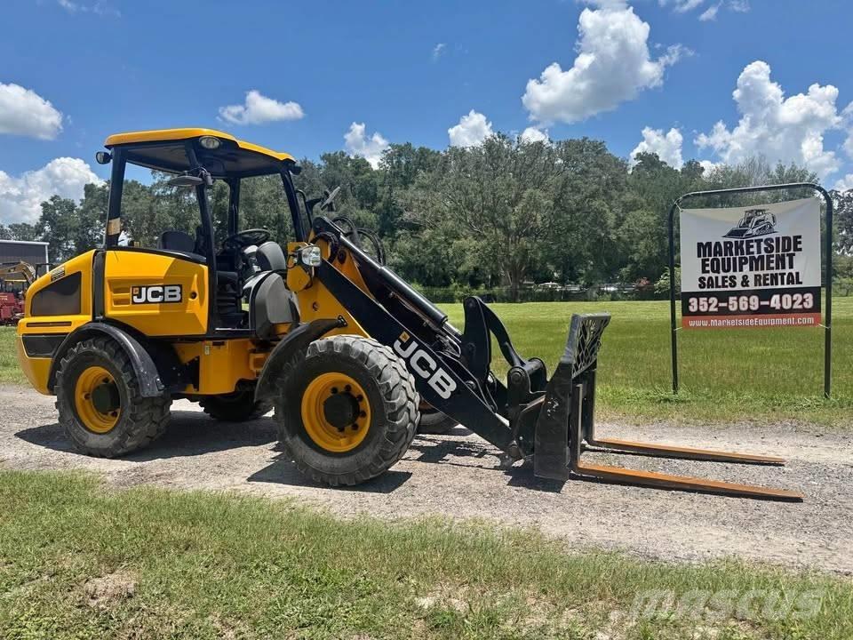 JCB 407 輪胎式裝載機