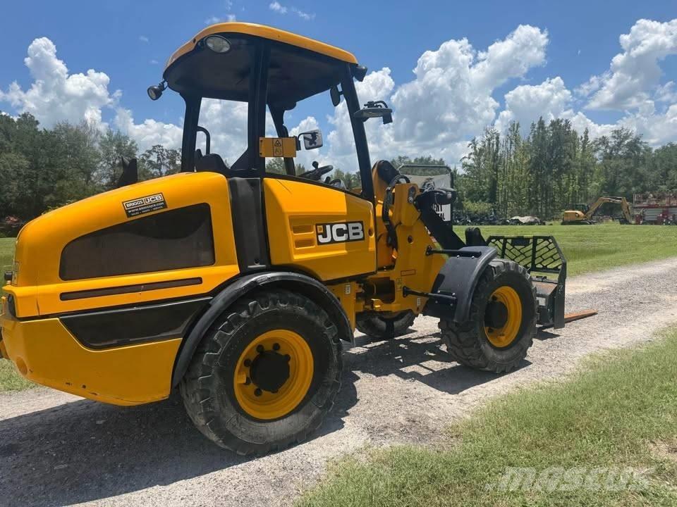 JCB 407 輪胎式裝載機