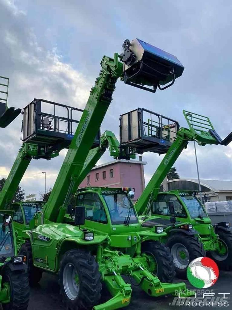 Merlo P40.17 PLUS 伸縮臂操作車