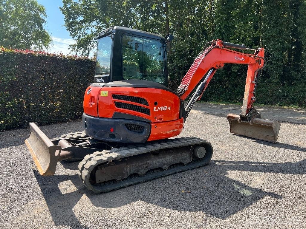 Kubota U 48-4 小型挖土機/掘鑿機<7t(小型挖掘機)