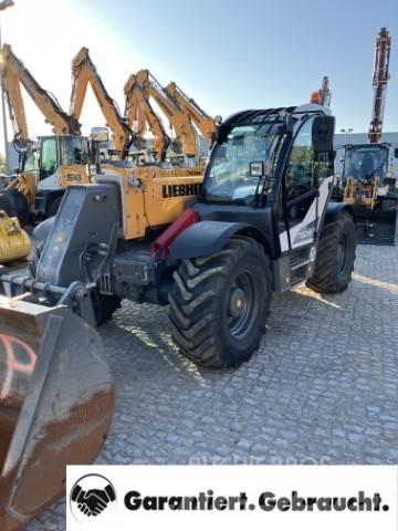 Liebherr T 60-9s 伸縮臂操作車