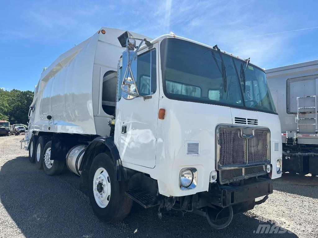 Autocar 32 Yd 垃圾車