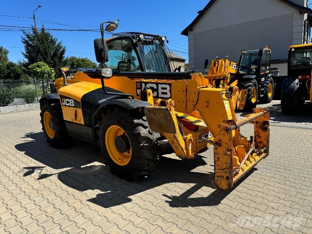 JCB 535-125 Hiviz 伸縮臂操作車