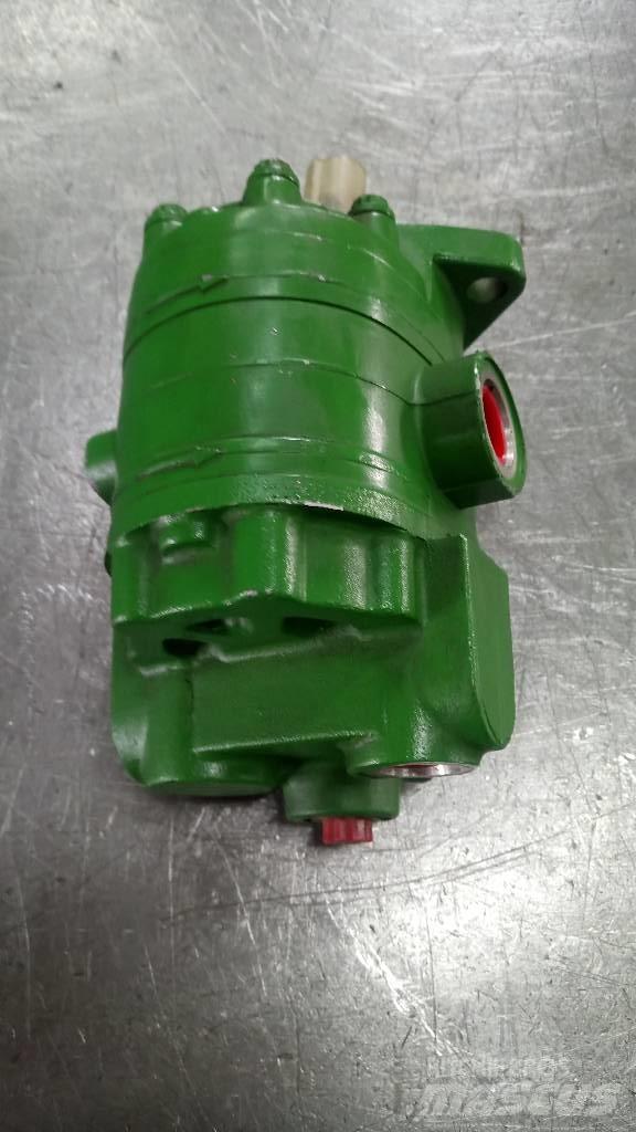 John Deere Αντλία 油壓