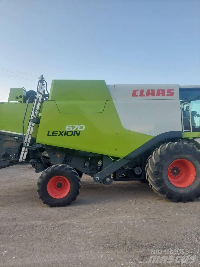 CLAAS Lexion 670 聯合收穫機
