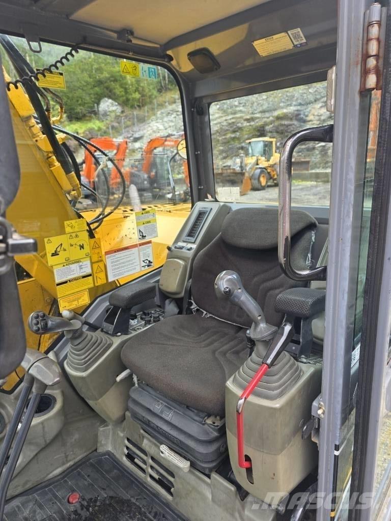 Kato HD 308 US 中型挖土機/掘鑿機/挖掘機 7t-12t