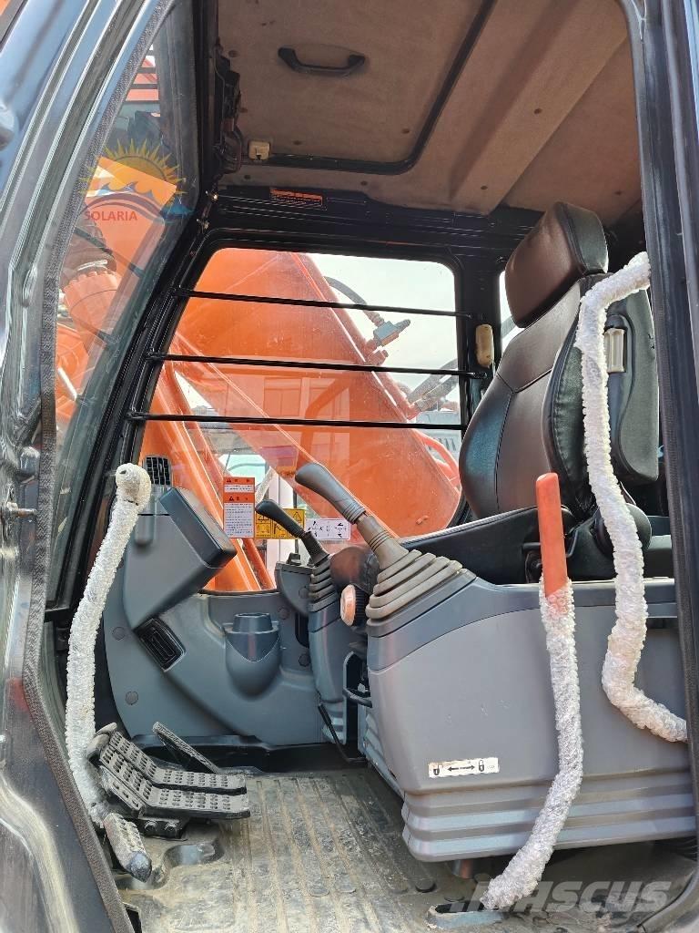 Hitachi ZX 200 履帶式 挖土機/掘鑿機/挖掘機