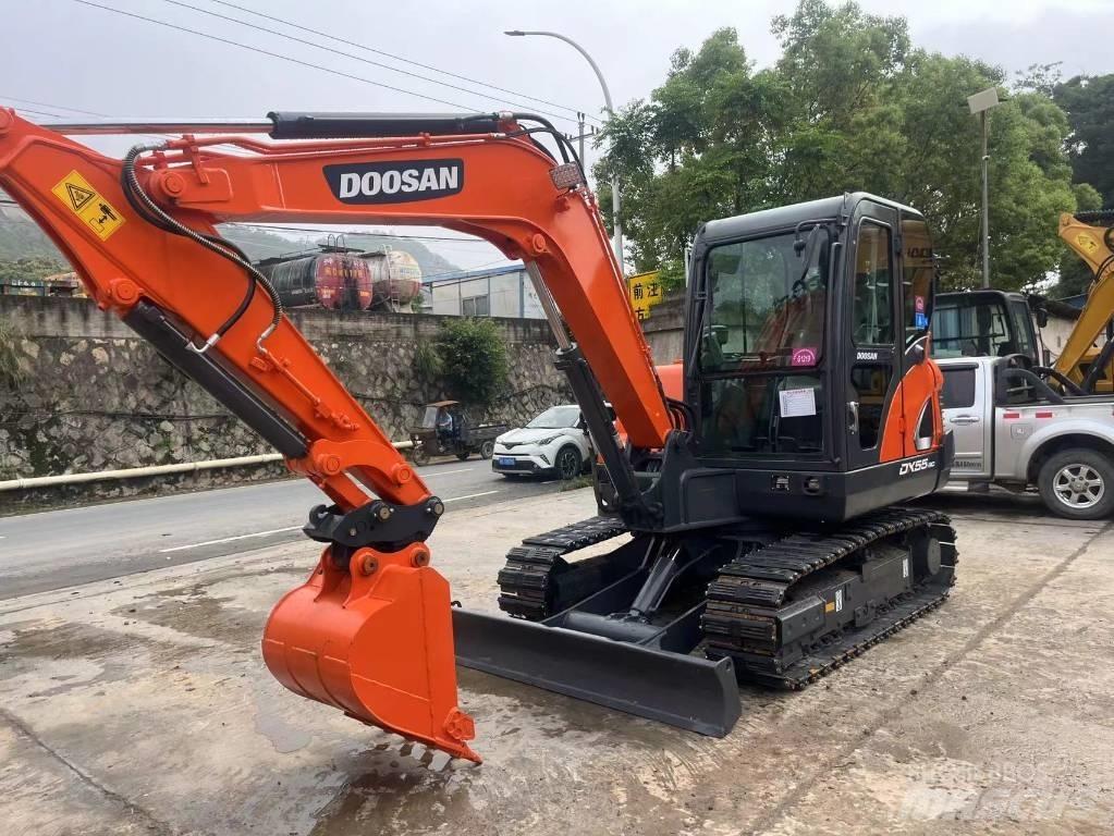 Doosan DX55-9C 小型挖土機/掘鑿機<7t(小型挖掘機)