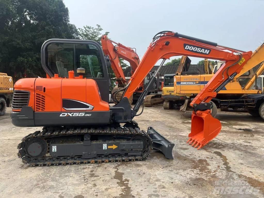 Doosan DX55-9C 小型挖土機/掘鑿機<7t(小型挖掘機)