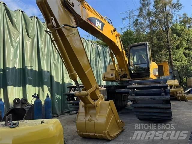 CAT 320 C 水陸兩用挖掘機