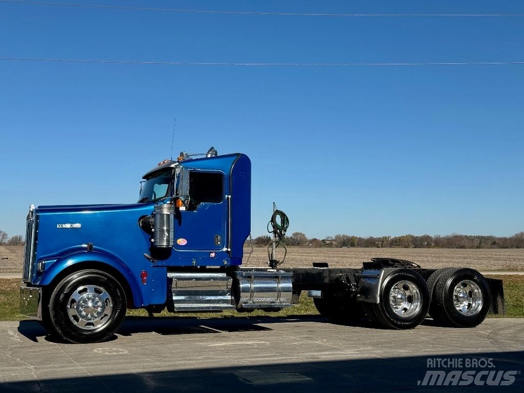 Kenworth W900 曳引機組件