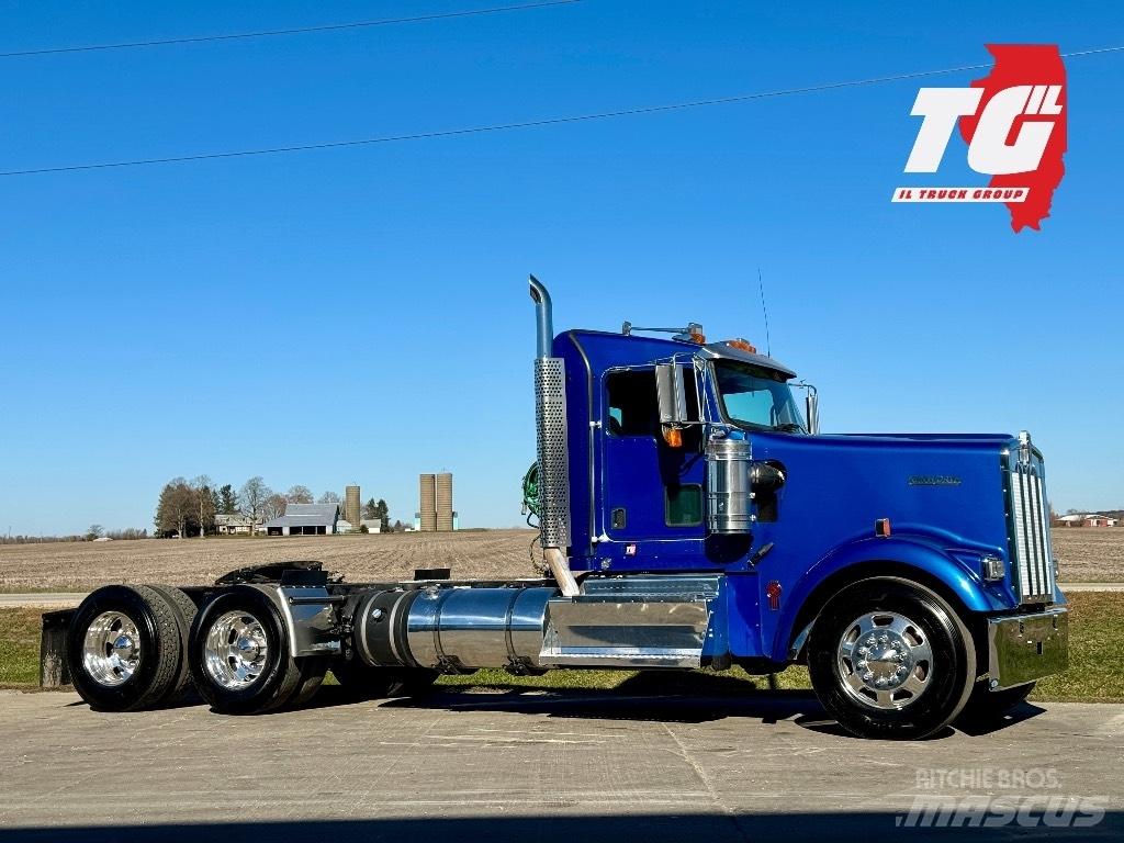 Kenworth W900 曳引機組件